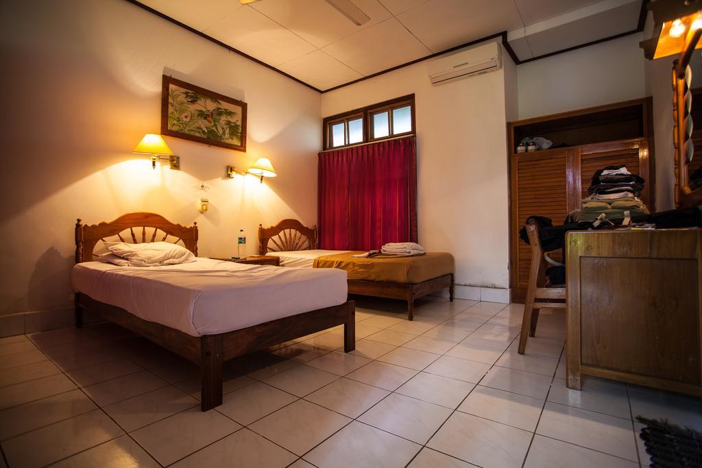 Hotel Angsoka Temukus Quarto foto